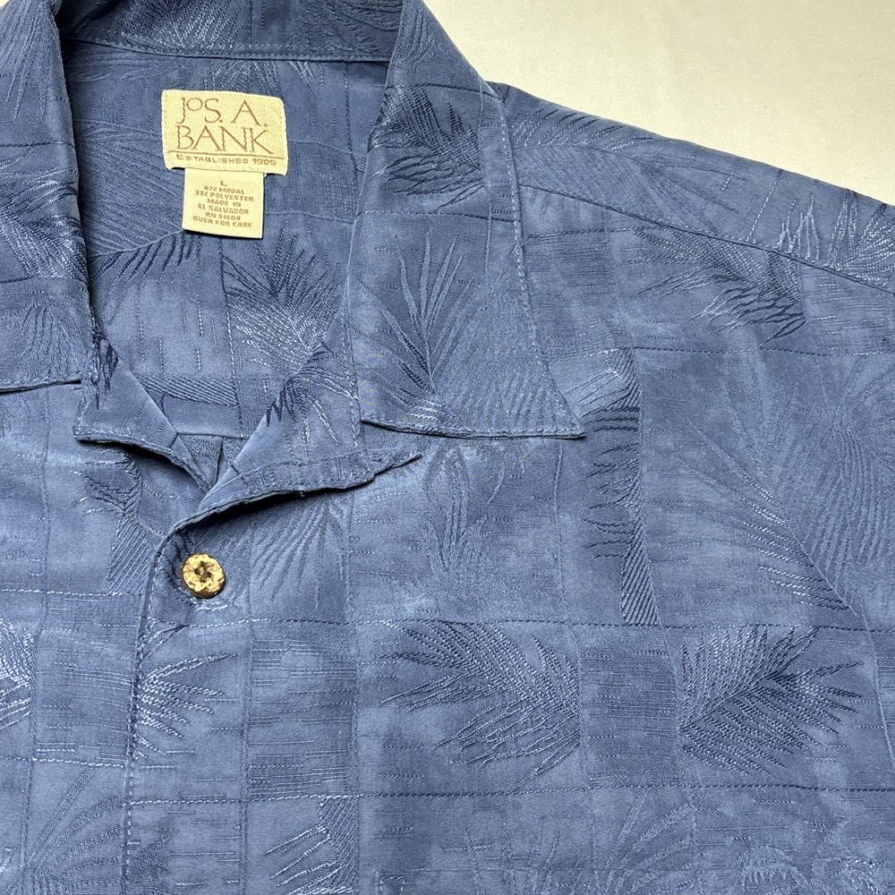 JOS. A. BANK Men's shirt short sleeve floral Hawaiian Blue L beachy vacation